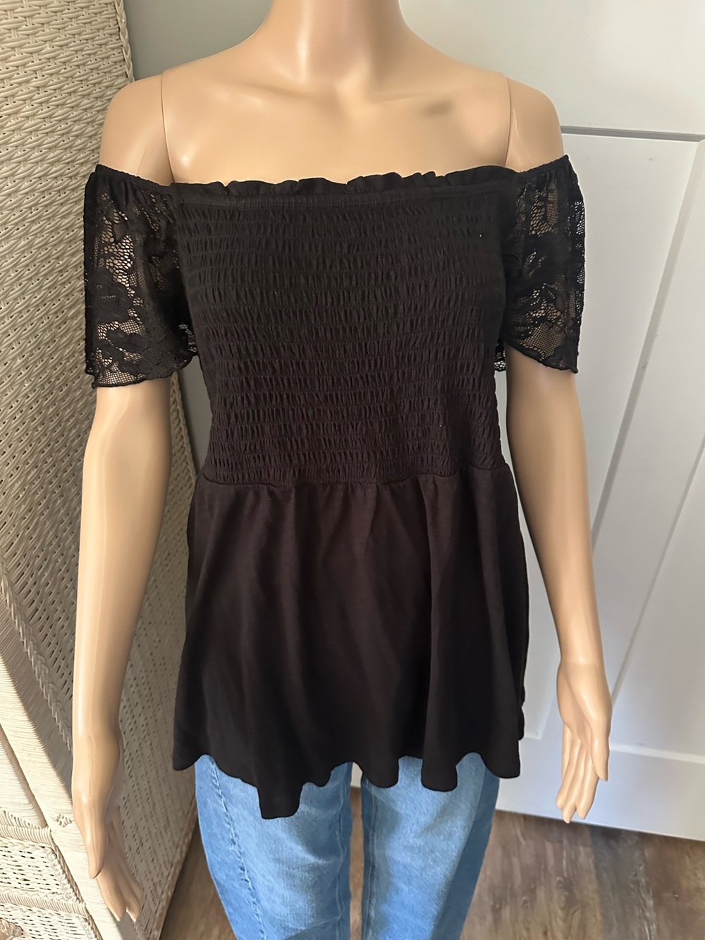 Torrid Lace Sleeve Top - Picture 4 of 8
